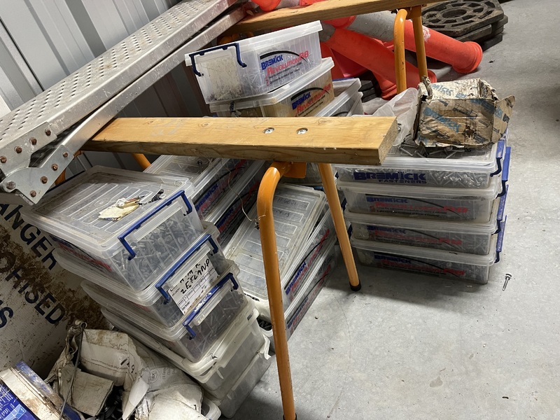 Rent a Space Oran Park Abandoned Storage Auctions auction IB-4194