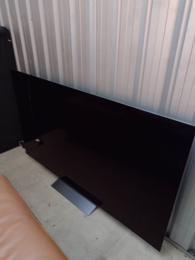 Kennards Self Storage Homebush Bid on Self Storage Unit auction IB-4019