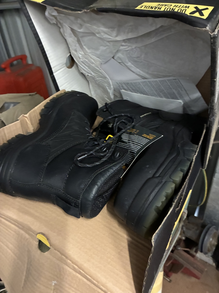 Storage Choice Ipswich  Storage Unit Auction auction IB-8630