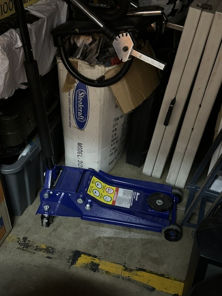 Rent a Space Chatswood Bid on Self Storage Unit auction IB-6666
