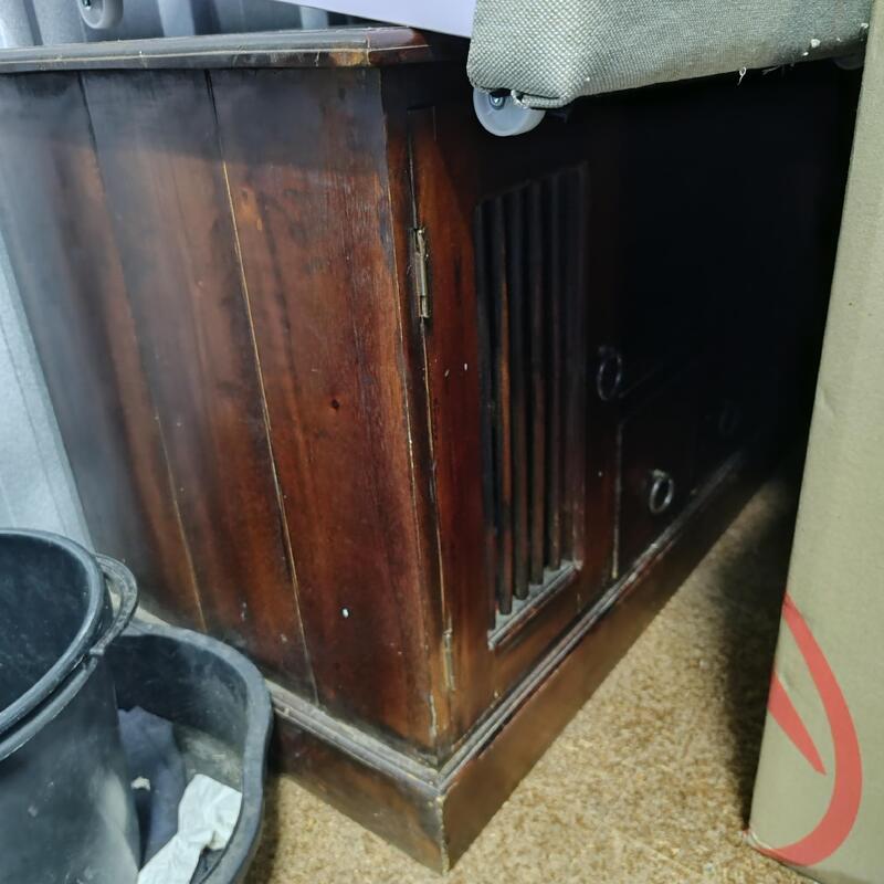 Loxon Storage Ipswich Storage auction IB-6439