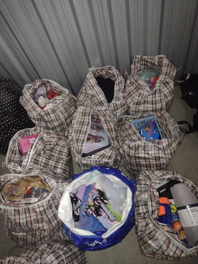 Kennards Self Storage Kingsgrove Storage auction IB-2300