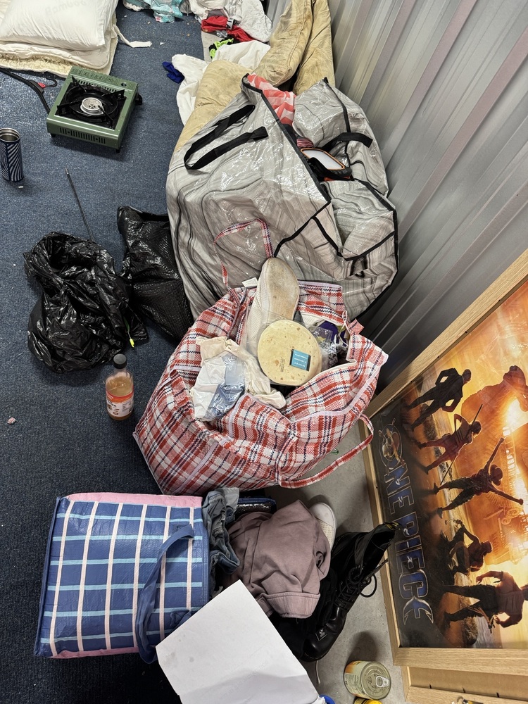 KeepSafe Bayswater Bid on Self Storage Unit auction IB-3927