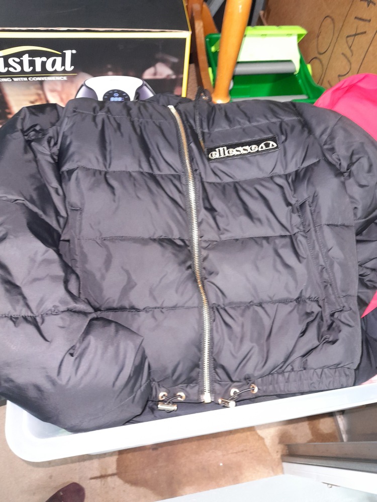 Roomia Self Storage Beverley Storage Auctions auction IB-7610